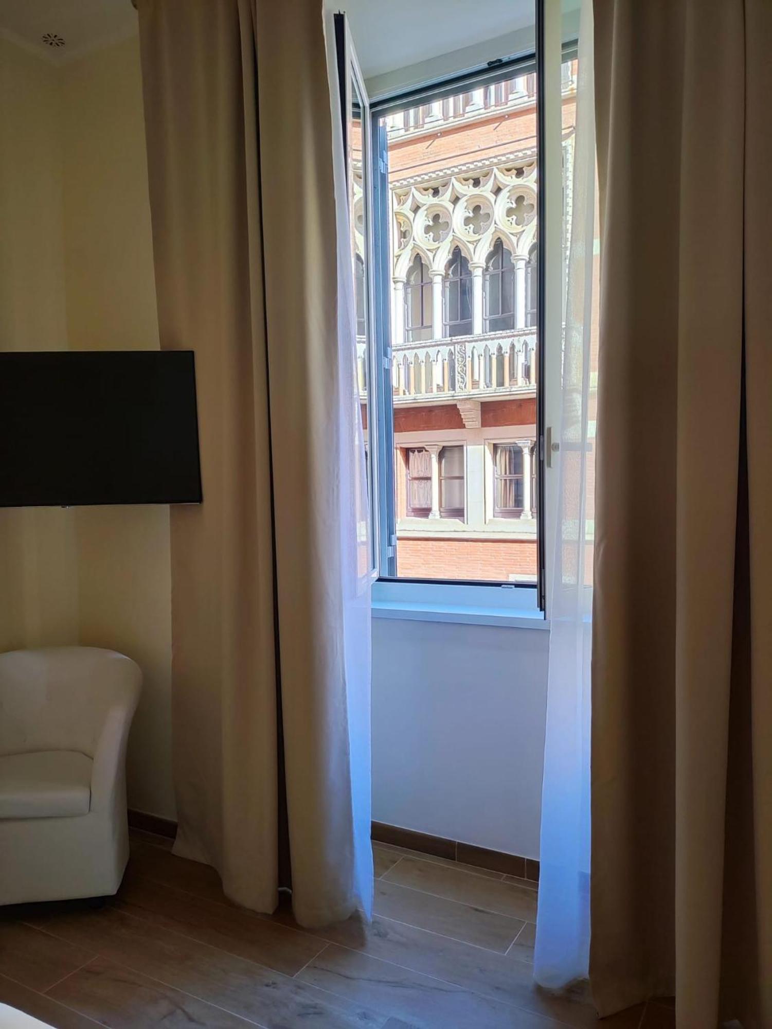 Dolce Domus Esedra